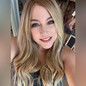 Nel’s Wigs - Addie Elegant Blonde Wig for Women